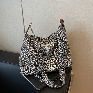 M82514 11x8.5x3.5cm High Quality Bags