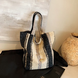 N84073 Small 27x18x9cm High Quality Bags