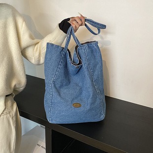 M11916 Black 24.3x13.5x6.5cm High Quality Bags