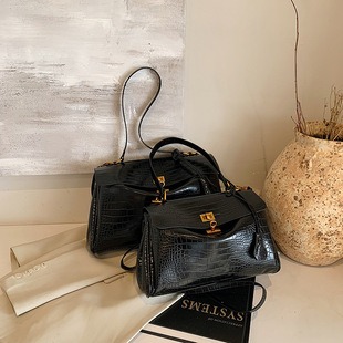 M47128 11x13x19cm High Quality Bags