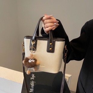 M69421. Black Flower 13x8.5cm High Quality Bags