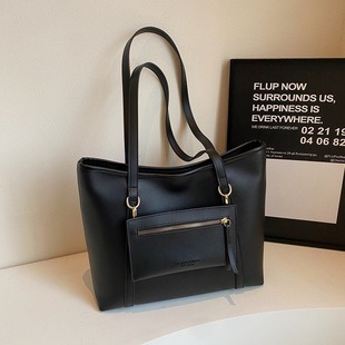 M82242 16x11x9cm High Quality Bags