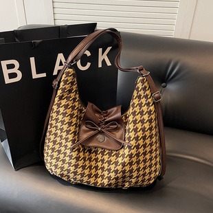M61276 Pink lining 21*11*2cm High Quality Bags