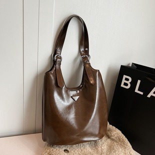 M82208 Beige Silk Screen 17x12x9.5cm High Quality Bags