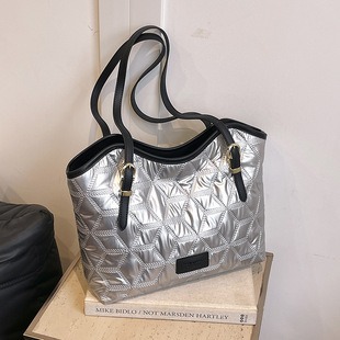 M57584 17x25x11cm High Quality Bags