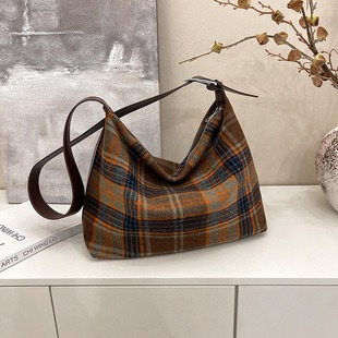 M82208 Grey silk screen 17x12x9.5cm High Quality Bags