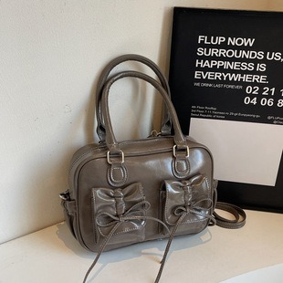 M61697 Elegant White 19X10cm High Quality Bags