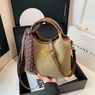 M60697 HH133 Red 19x10cm High Quality Bags