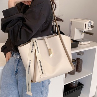 M24604 Sky Blue 18x12.5x11cm High Quality Bags